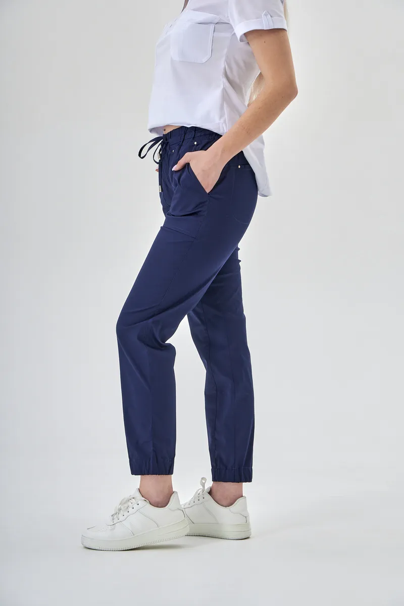 Темно синий